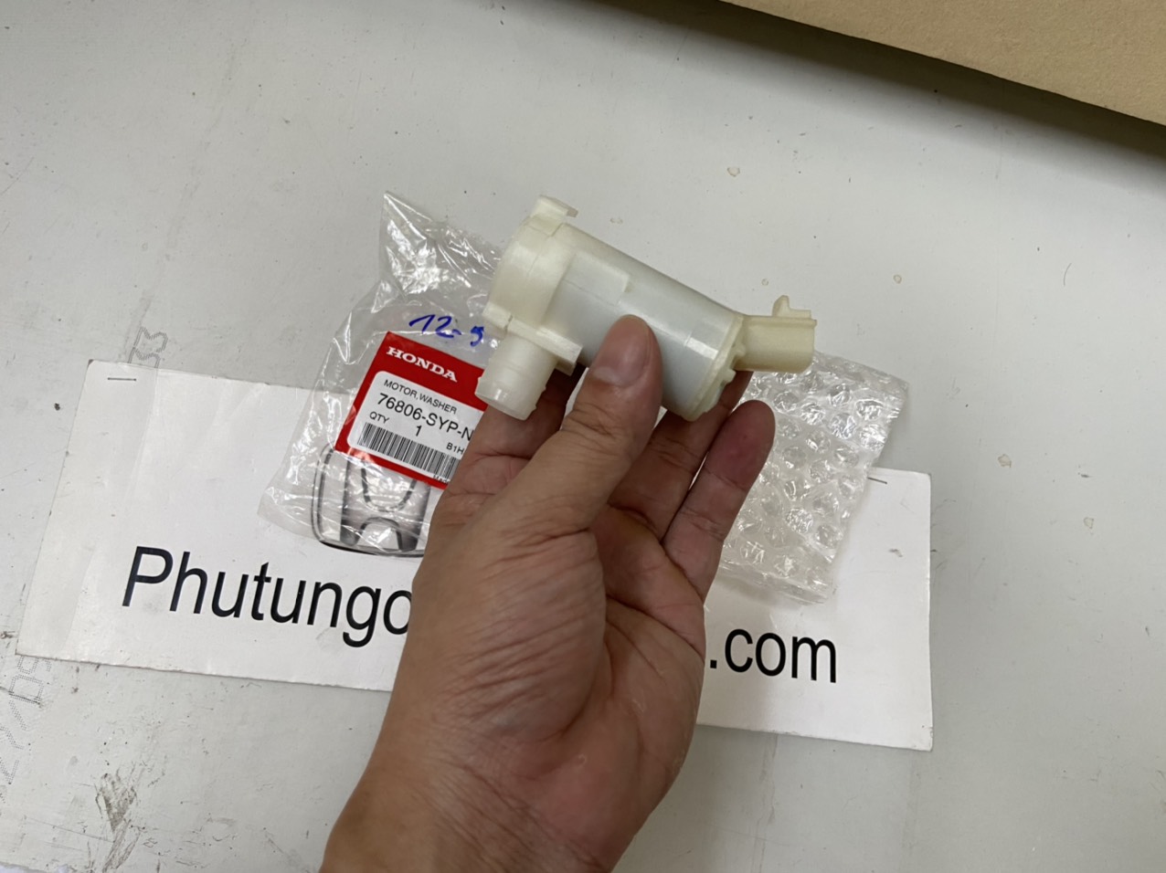 Mô tơ bơm nước rửa kính xe Honda CITY 